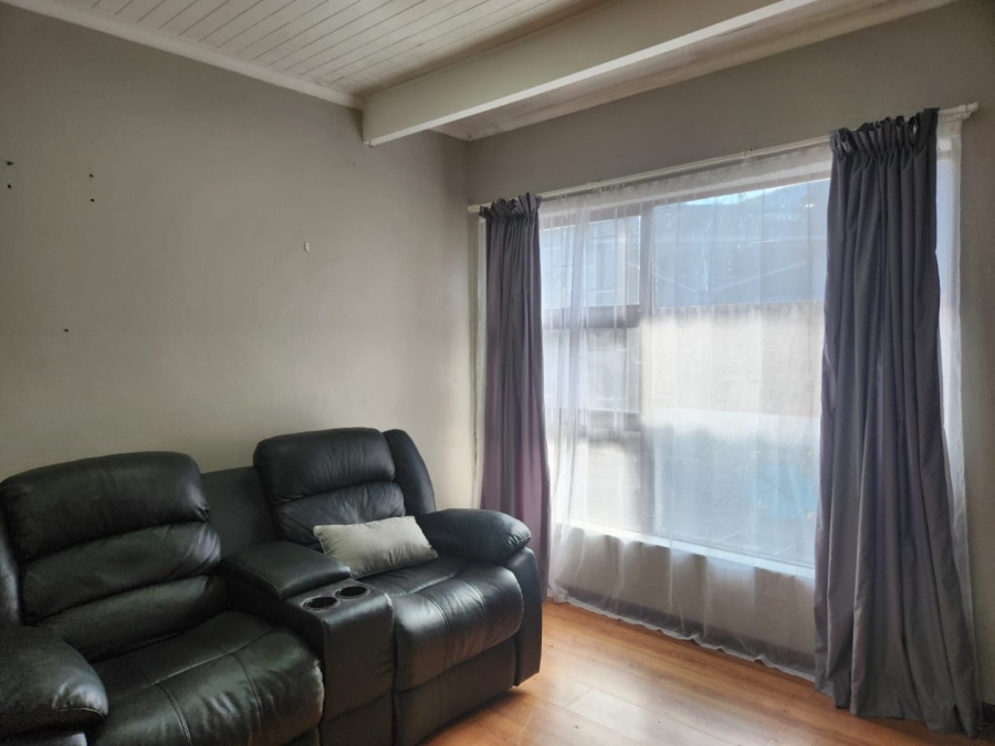 3 Bedroom Property for Sale in Loerie Park Western Cape